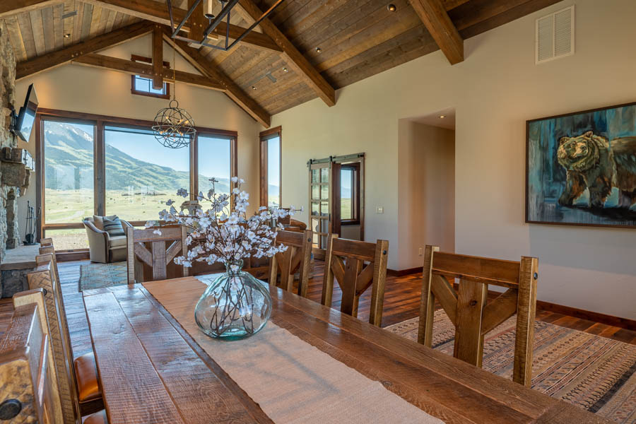 Livingston Montana Vacation Rental Home Emigrant Peak Lodge inside