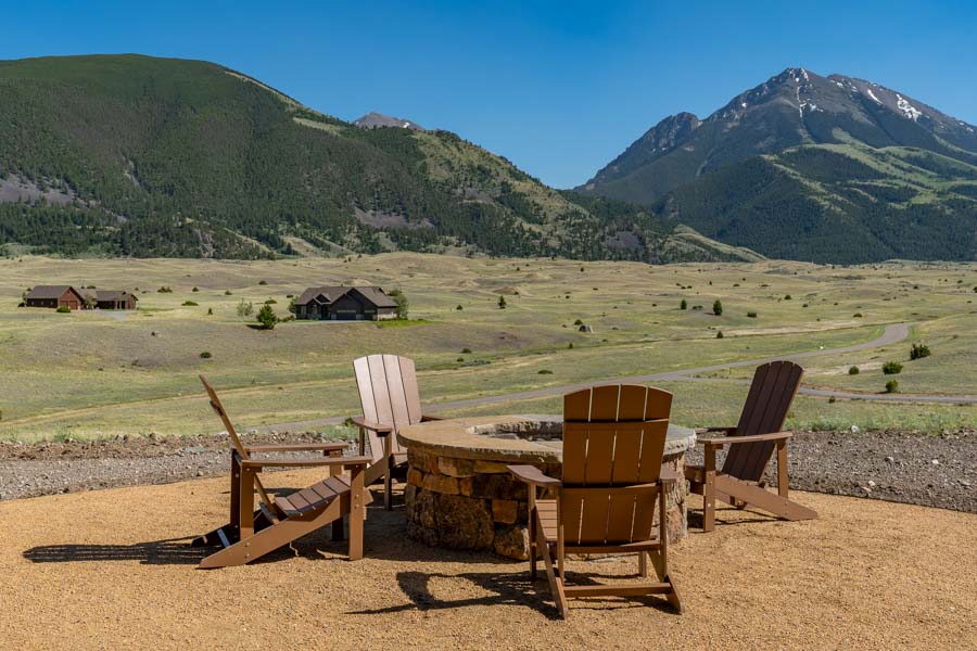 Livingston Montana Vacation Rental Home Emigrant Peak Lodge outside chairs