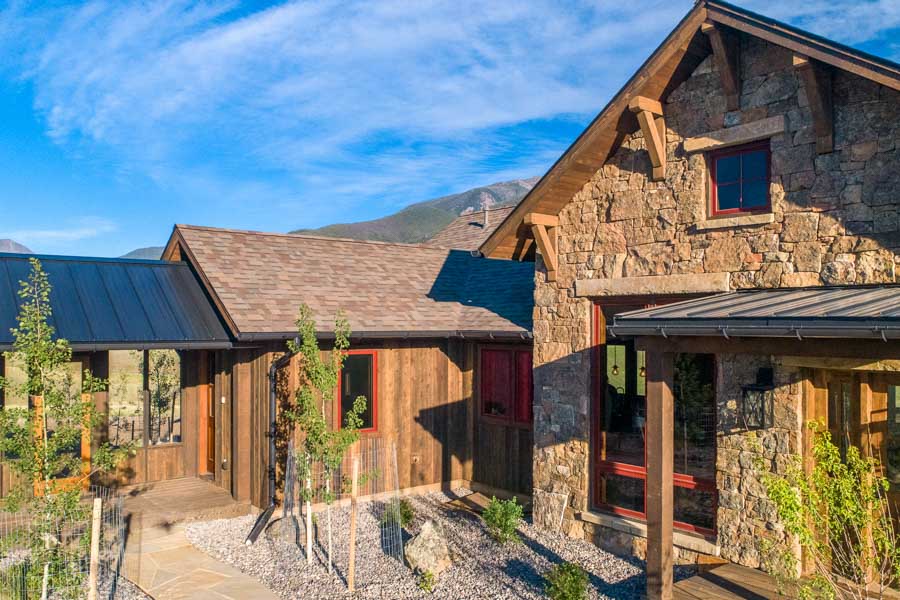 Livingston Montana Vacation Rental Home Emigrant Peak Lodge drone