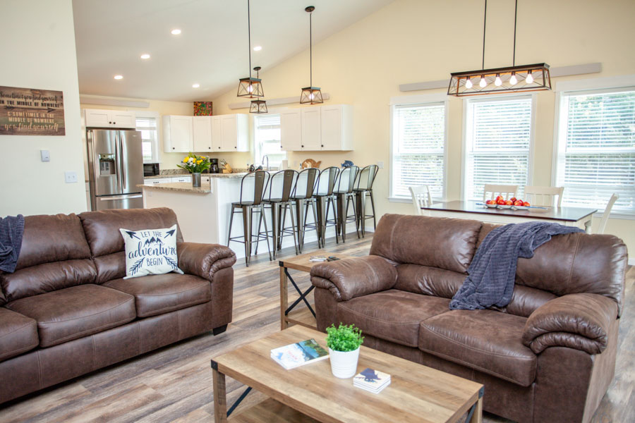 Evergreen House Yellowstone River Rental Home living room