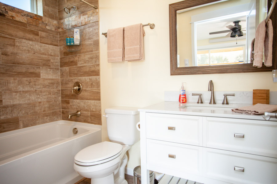 Livingston Montana Rental Home bathroom