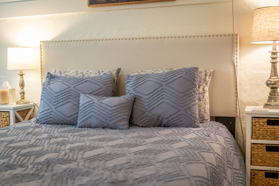 Livingston Vacation Rental Home bedroom