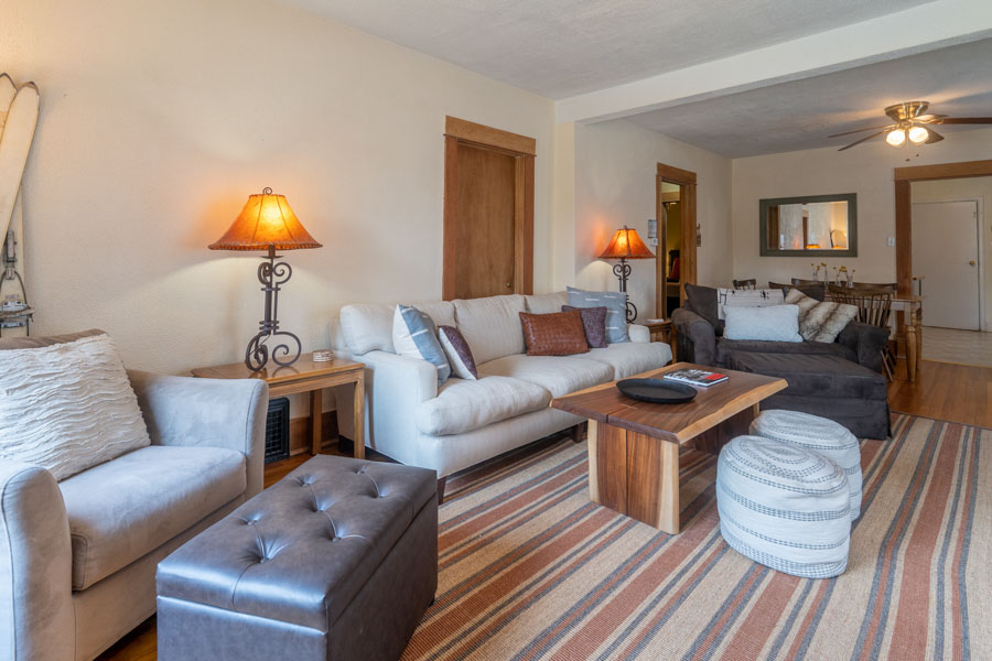 Paradise Valley Vacation Rental Home living room