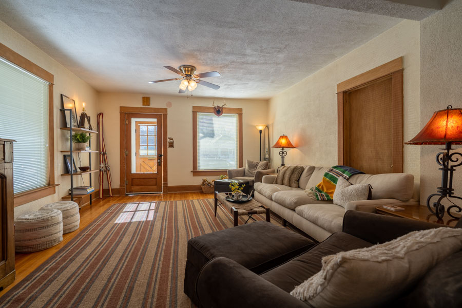 Fisherman's Bungalow Livingston Vacation Rental Home