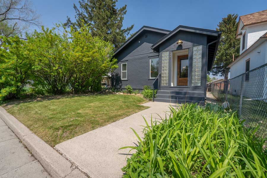 Livingston Rental Home Fisherman's Bungalow front