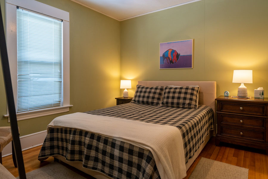 Fisherman's Bungalow Vacation Rental Home room