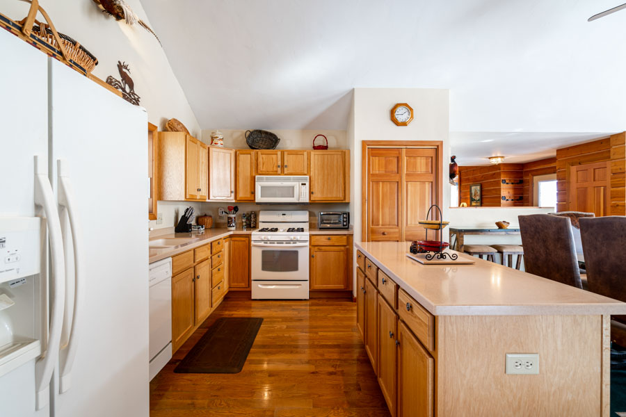 Livingston Montana Vacation Rental Home Horseshoe Ranch kitchen