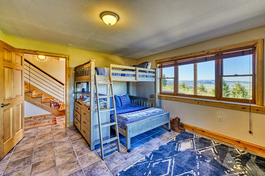 Jackalope Lodge bedroom