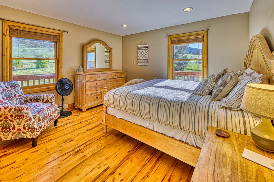 Paradise Valley rental home bedroom
