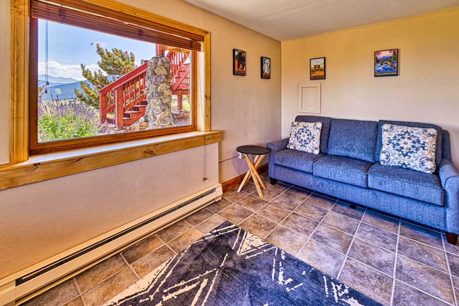 Jackalope Lodge Paradise Valley rental home room