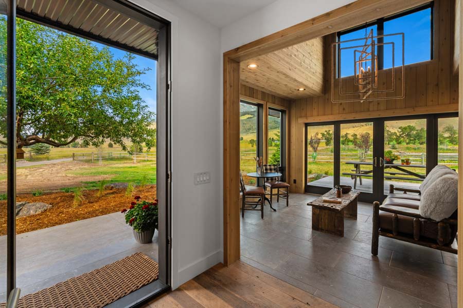 Paradise Valley Vacation Rental Home Lodge at Elbow Creek interior