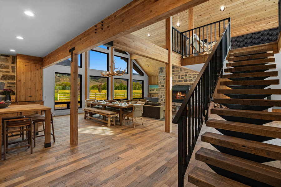 Paradise Valley Vacation Rental Home Lodge at Elbow Creek interior