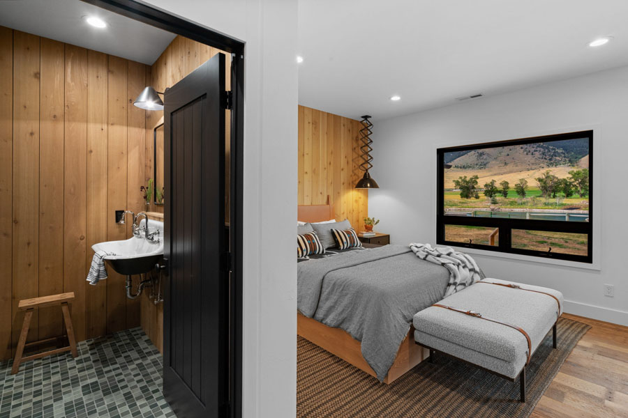 Livingston Vacation Home Lodge at Elbow Creek room