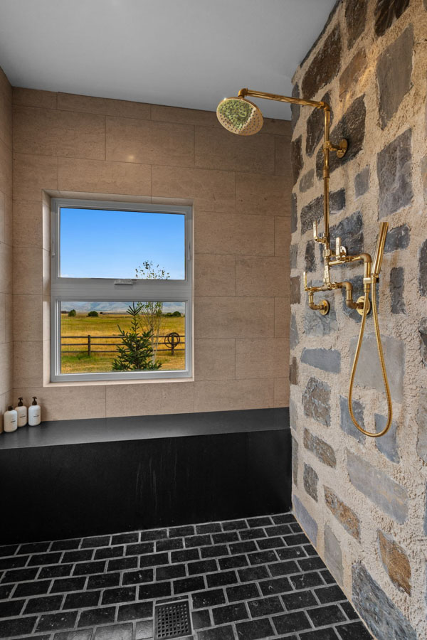 Lodge at Elbow Creek Paradise Valley Rental Home bathroom