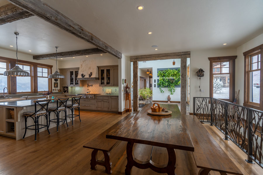 Vacation Rental Home in Paradise Valley New Moon Lodge table