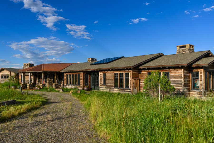 Livingston Montana Vacation Rental Home New Moon Lodge outside