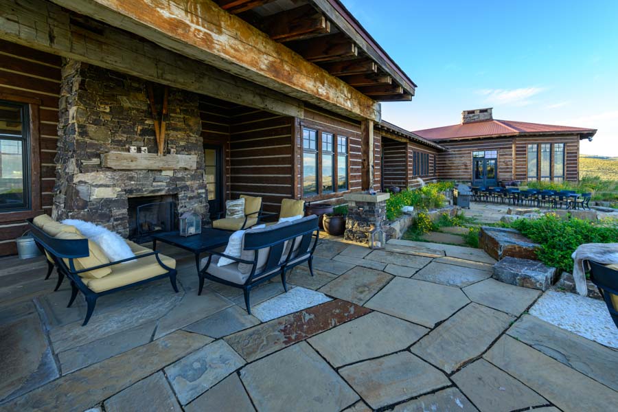 Paradise Valley Montana Vacation Rental Home New Moon Lodge deck