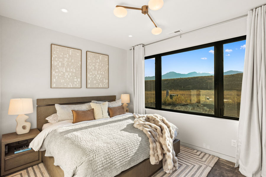 Paradise Retreat at Chico Vacation Rental Home room