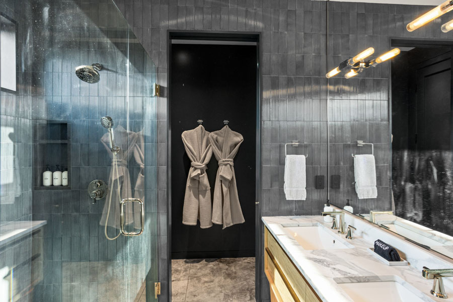 Paradise Retreat at Chico Vacation Rental Home bathroom