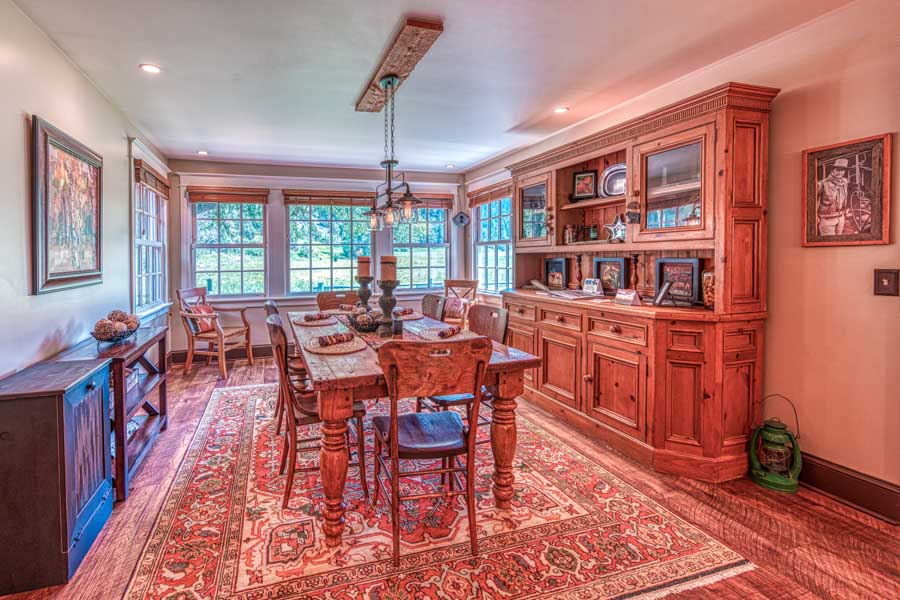 Paradise Valley MT Rental Home Red House Homestead interior