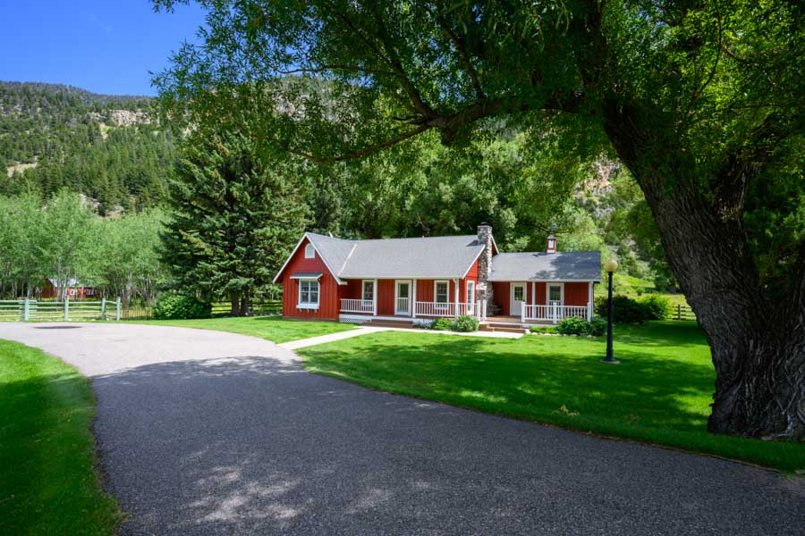 Red House Homestead Vacation Rental Home in Livingston Montana