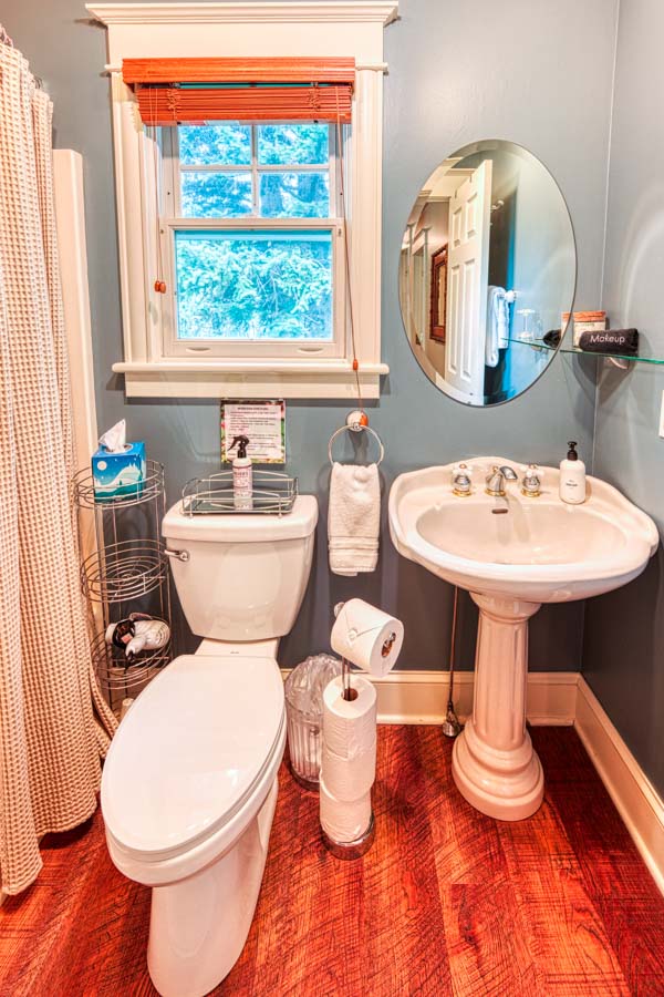 Livingston Montana Rental Home Red House Homestead bathroom