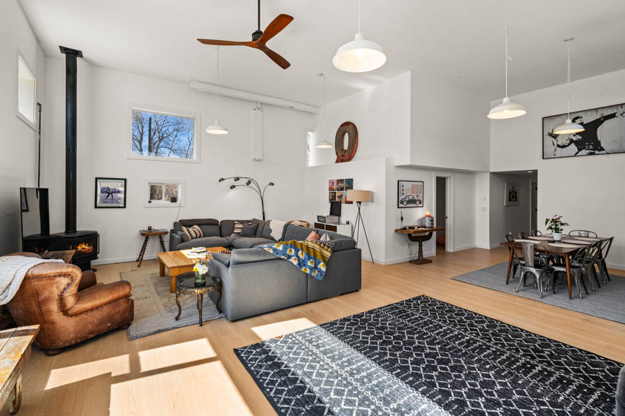 Livingston Vacation Rental Home River Island Retreat inside