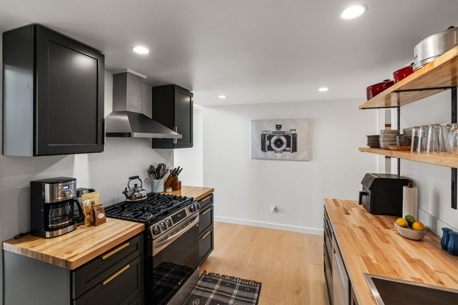 Yellowstone River Rental home kitchen