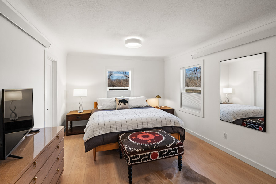 Yellowstone River Rental Home bedroom