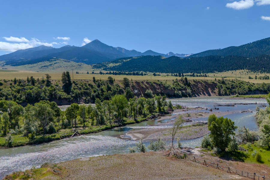 River Island Retreat Yellowstone River Rental Home property