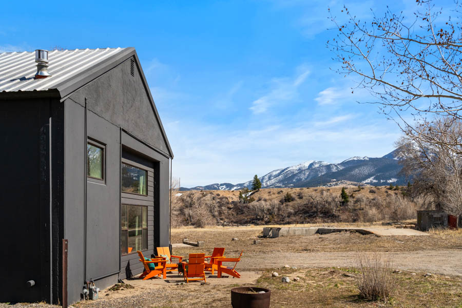 River Island Retreat Livingston Vacation Home side