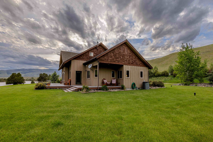 Paradise Valley Rental Home River Run outside