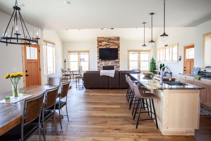 Livingston Montana Vacation Rental Home Sapphire Sunrise interior