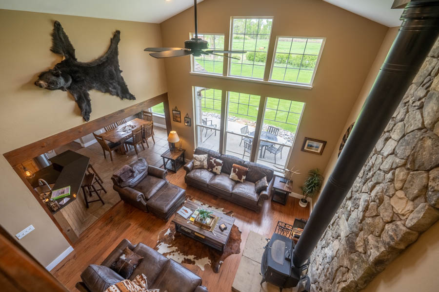 Trout House Livingston Vacation home living room