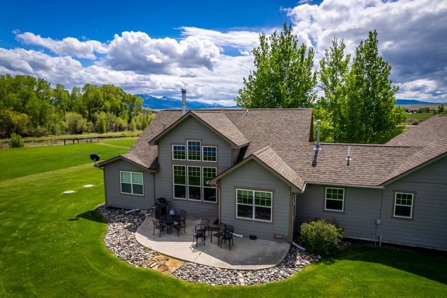 Vacation Rental Home with private river access Trout House