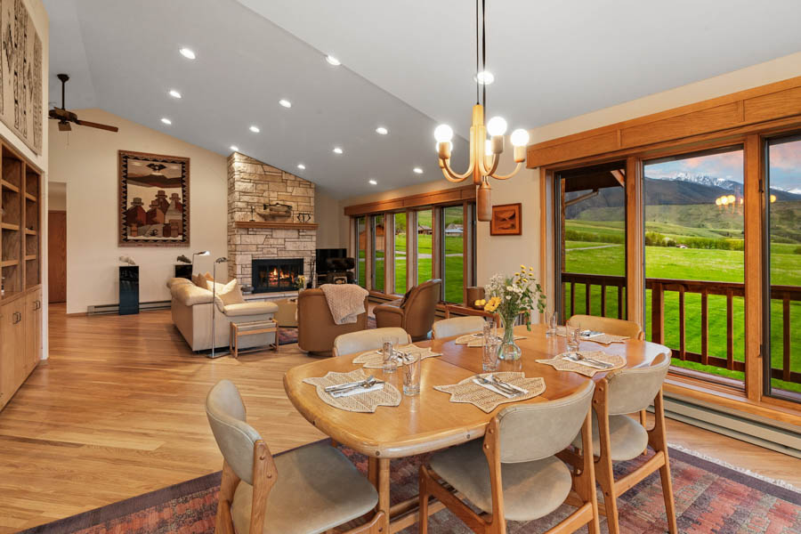 Livingston Montana Vacation Rental Home Valley View Lodge dining room