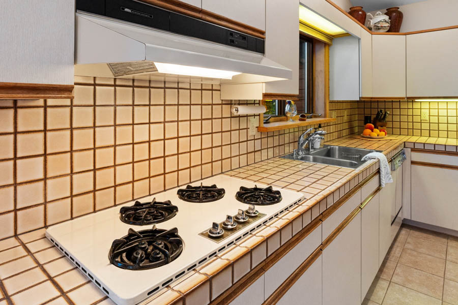 Livingston Montana Vacation Rental Home Valley View Lodge kitchen