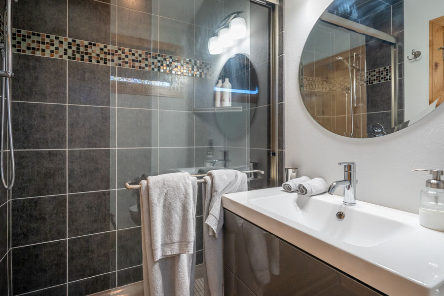 Yellowstone Beach Club bathroom