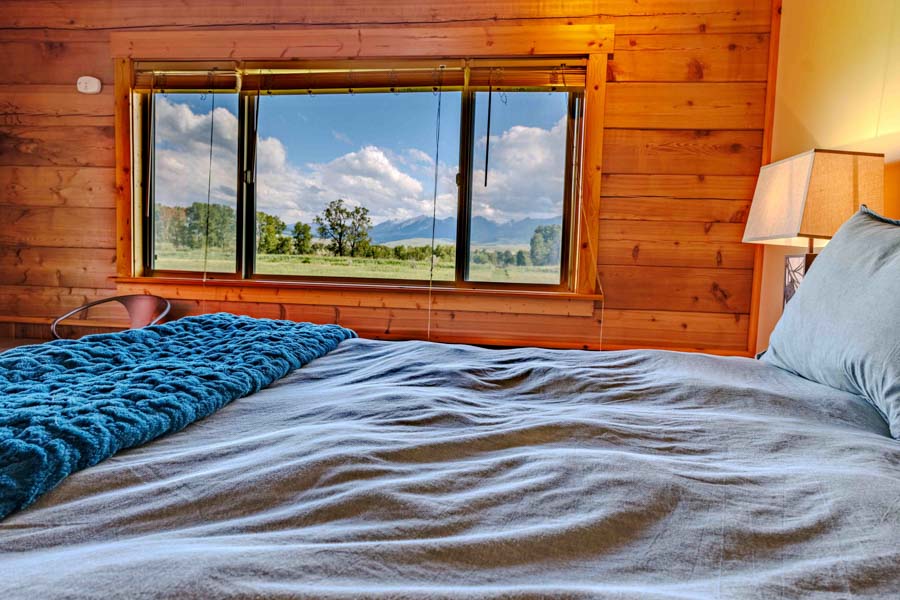 Yellowstone Crest Lodge vacation home near Livingston