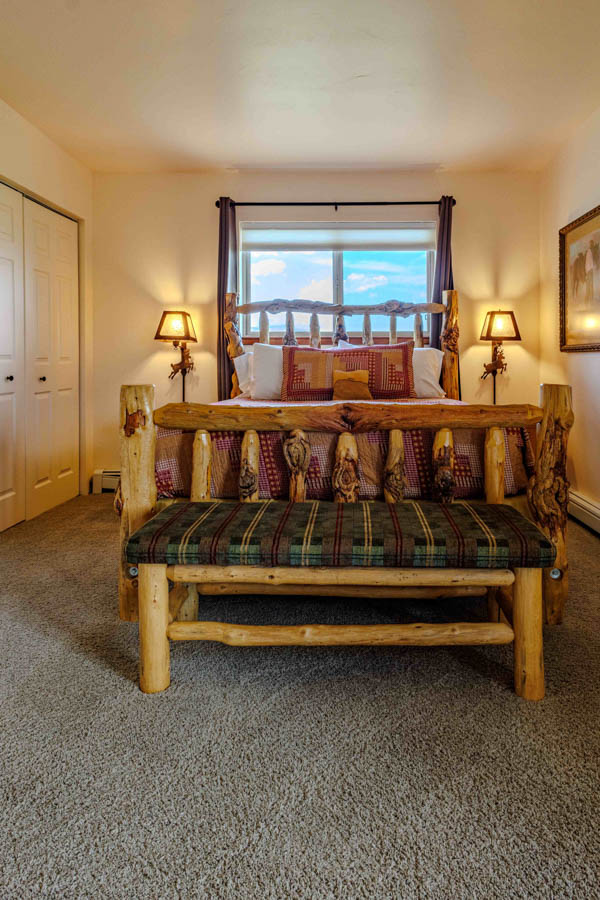 Yellowstone River Rental Home Yellowstone Trail bedroom
