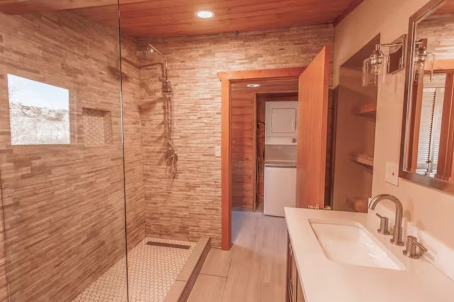 Creekside Cabin at Erik's Ranch