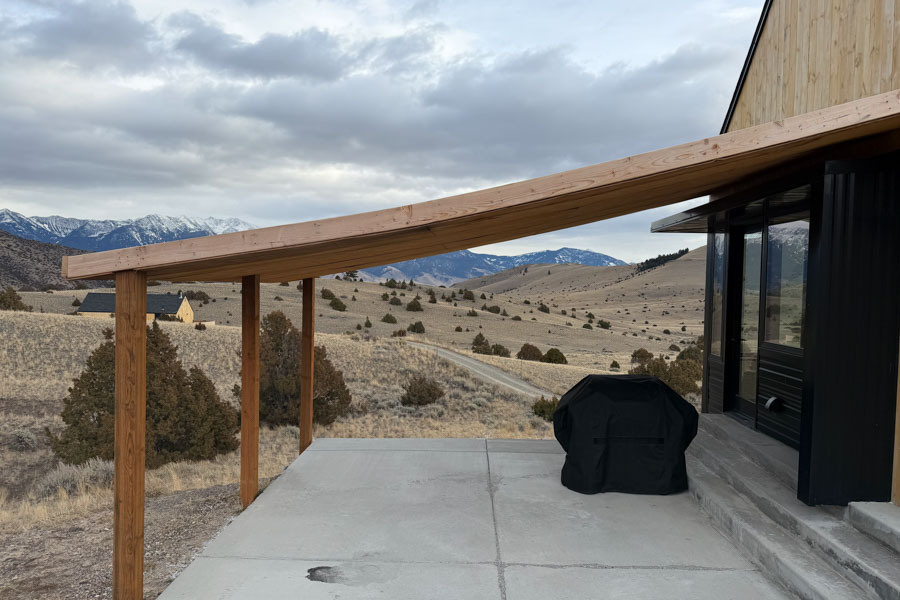 Erik's Ranch &amp; Retreat Meredith's House porch