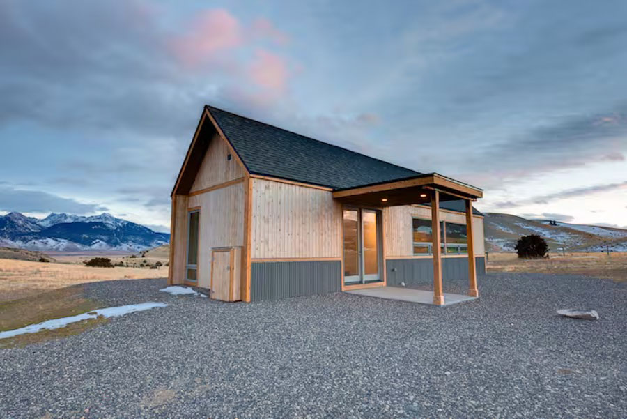 Erik's Ranch &amp; Retreat Sophia's House outside